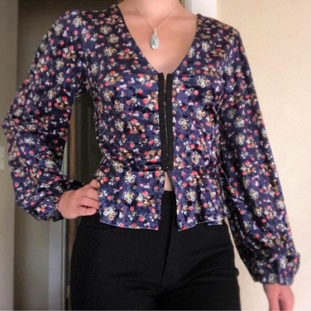 Topshop blue floral print velvet top hook and eye closure size 10 medium - Picture 2 of 11